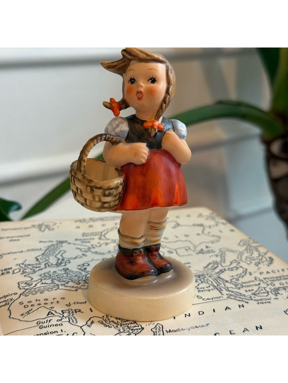Vintage Goebel Hummel Little Shopper Figurine #96 Gretel W. Germany Girl